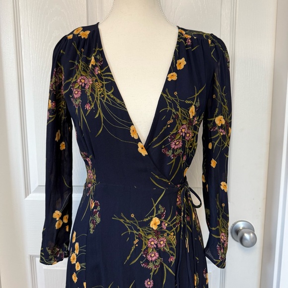 SOLD // Reformation Melba Floral Print Wrap Dress Size Small - Picture 6 of 13